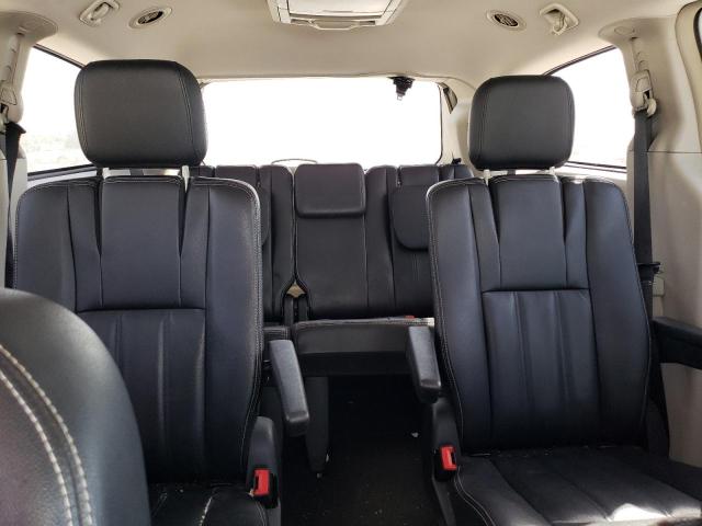 Photo 10 from auction – 2016 CHRYSLER TOWN & COU with VIN 2C4RC1BG0GR141892