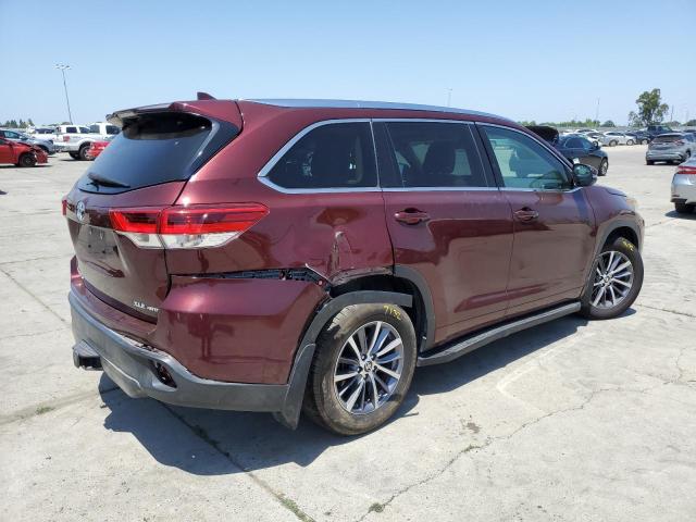 Photo 3 from auction – 2018 TOYOTA HIGHLANDER with VIN 5TDJZRFH4JS821919