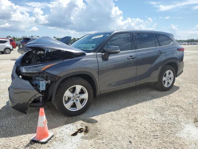 TOYOTA HIGHLANDER 2022 with VIN 5TDCZRAH4NS118827 - Photo from auction