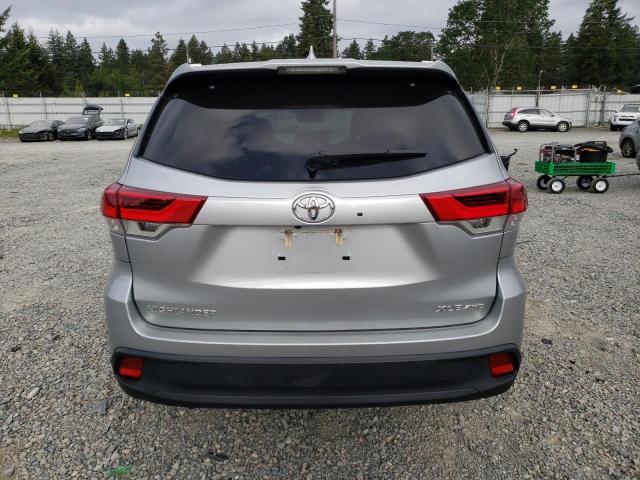 Photo 6 from auction – 2018 TOYOTA HIGHLANDER with VIN 5TDJZRFH4JS862437