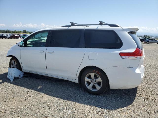 Photo 2 from auction – 2011 TOYOTA SIENNA LE with VIN 5TDKK3DC2BS035213