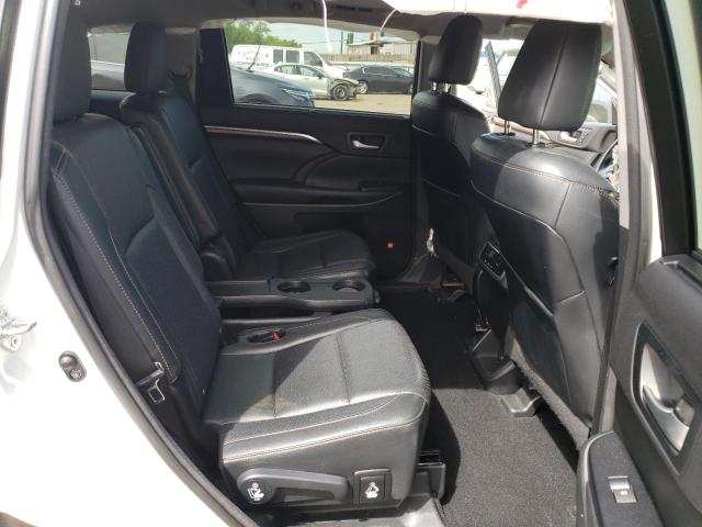 Foto 11 de la subasta – 2016 TOYOTA HIGHLANDER con VIN 5TDDCRFH1GS017357