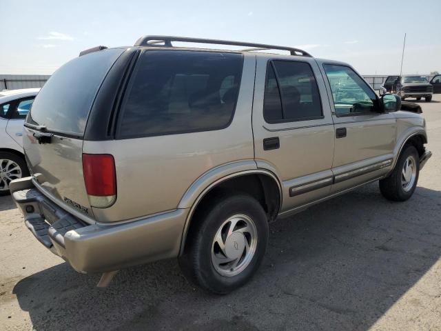 Photo 3 from auction – 2001 CHEVROLET BLAZER with VIN 1GNDT13WX1K257386