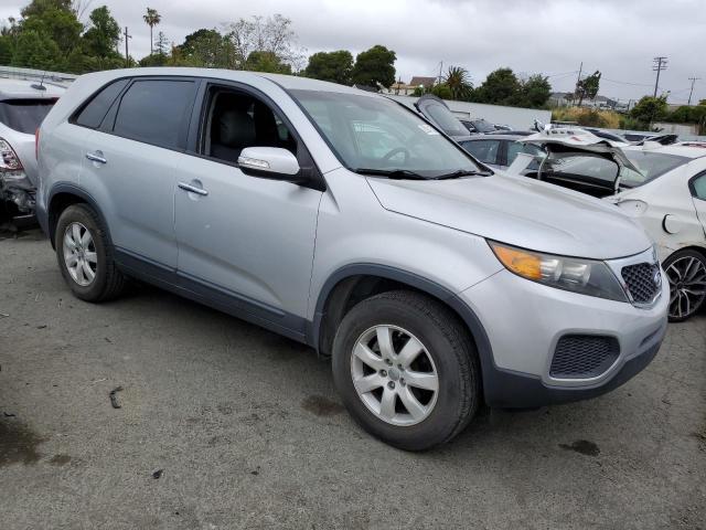 Photo 4 from auction – 2013 KIA SORENTO with VIN 5XYKT3A16DG374010