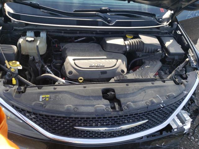 Photo 12 from auction – 2017 CHRYSLER PACIFICA T with VIN 2C4RC1DG2HR654981