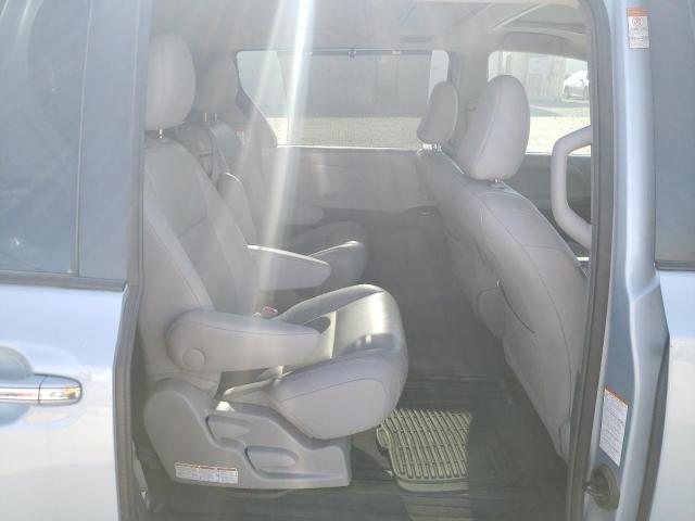 Photo 11 from auction – 2017 TOYOTA SIENNA XLE with VIN 5TDYZ3DC6HS773160