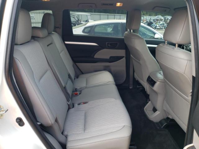 Photo 11 from auction – 2018 TOYOTA HIGHLANDER with VIN 5TDZZRFH9JS287481