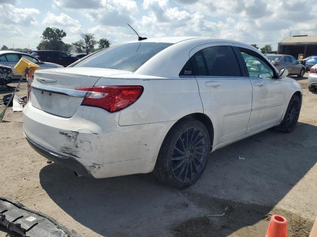 Photo 3 from auction – 2013 CHRYSLER 200 TOURIN with VIN 1C3CCBBB4DN639364
