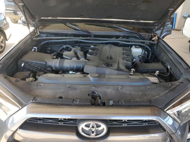 Photo 12 from auction – 2018 TOYOTA 4RUNNER SR with VIN JTEBU5JR4J5586130