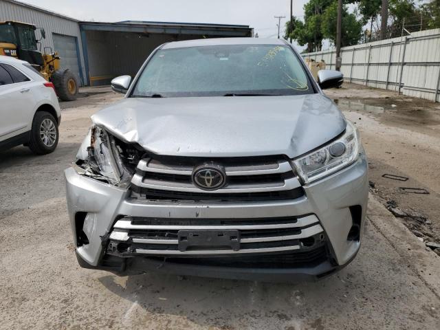 Photo 5 from auction – 2018 TOYOTA HIGHLANDER with VIN 5TDZARFH3JS039816