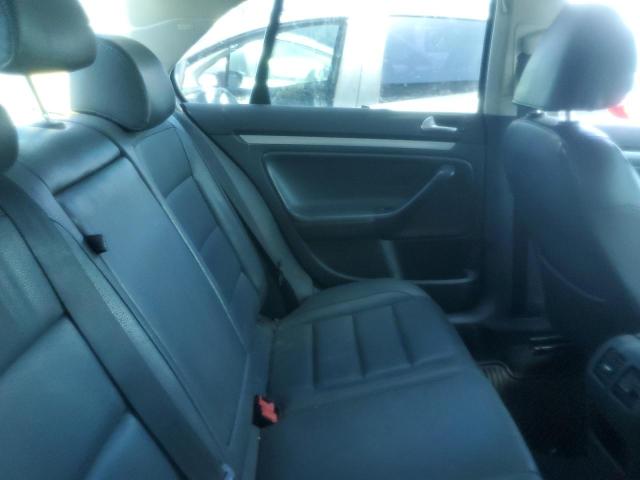 Photo 10 from auction – 2009 VOLKSWAGEN JETTA WOLF with VIN 3VWRA71K19M015692