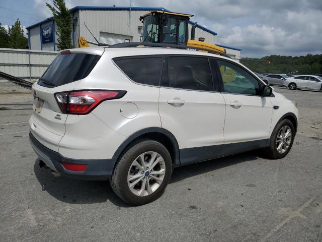 Photo 3 from auction – 2017 FORD ESCAPE SE with VIN 1FMCU0GD8HUC43176