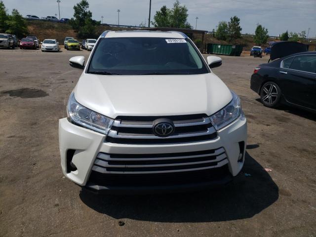Photo 5 from auction – 2018 TOYOTA HIGHLANDER with VIN 5TDKZRFH6JS270381