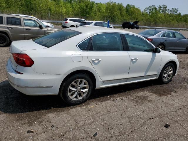 Photo 3 from auction – 2016 VOLKSWAGEN PASSAT S with VIN 1VWAS7A32GC015248