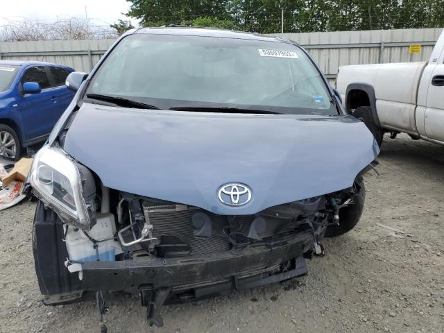 Photo 5 from auction – 2017 TOYOTA SIENNA XLE with VIN 5TDDZ3DC8HS165591