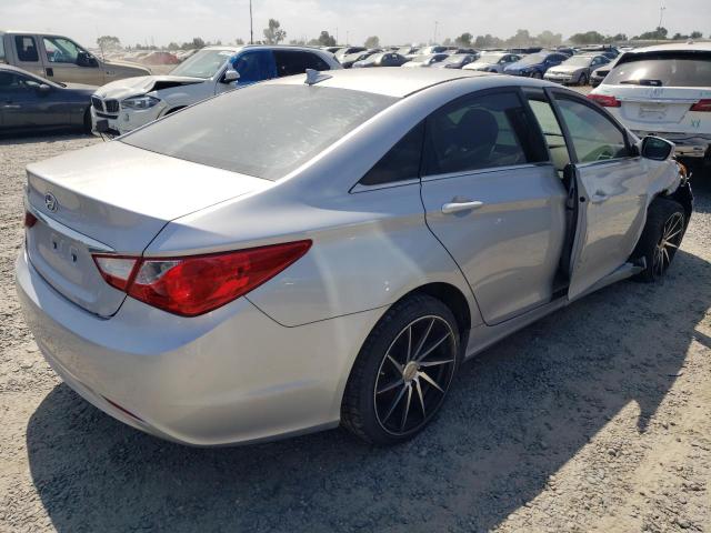 Photo 3 from auction – 2013 HYUNDAI SONATA GLS with VIN 5NPEB4AC2DH744997