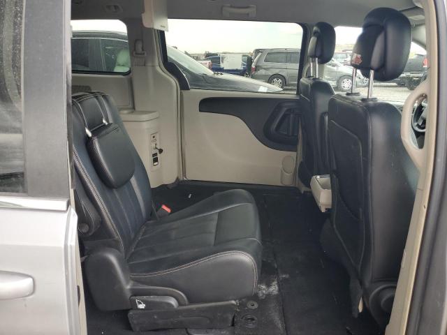Photo 11 from auction – 2014 CHRYSLER TOWN & COU with VIN 2C4RC1BG4ER442937