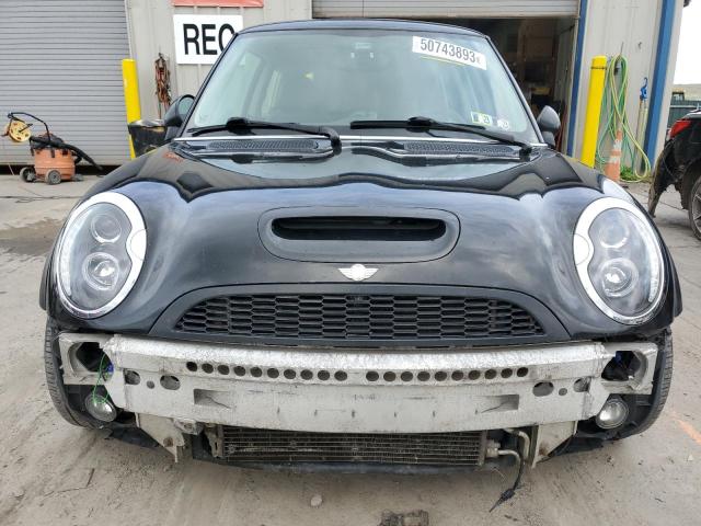 Photo 5 from auction – 2005 MINI COOPER S with VIN WMWRE33485TD93731