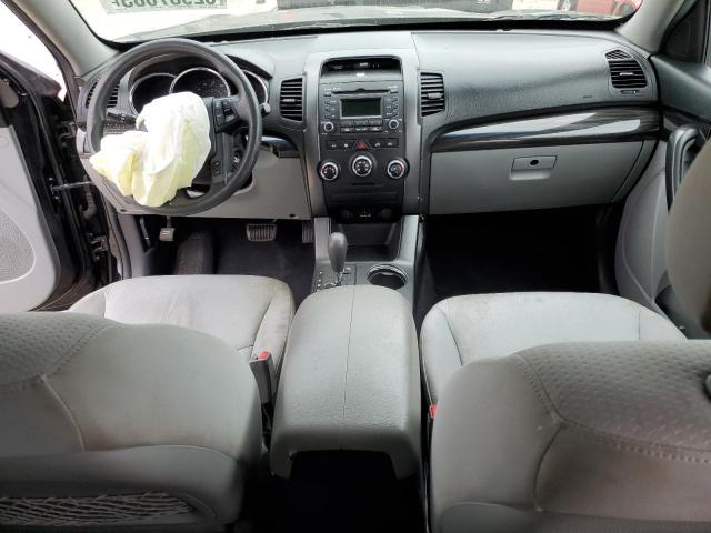 Photo 8 from auction – 2013 KIA SORENTO LX with VIN 5XYKTDA22DG404506