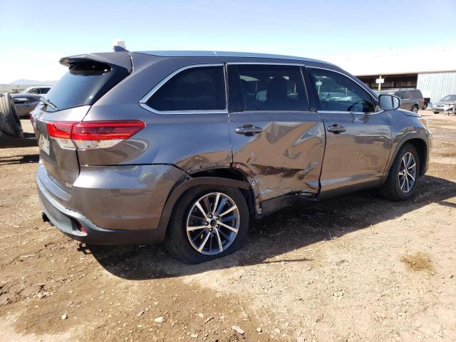 Photo 3 from auction – 2019 TOYOTA HIGHLANDER with VIN 5TDKZRFH0KS573528