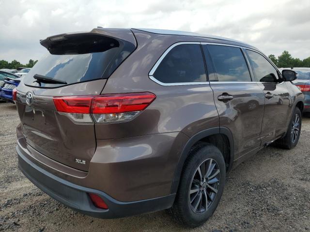 Photo 3 from auction – 2017 TOYOTA HIGHLANDER with VIN 5TDKZRFH7HS206909