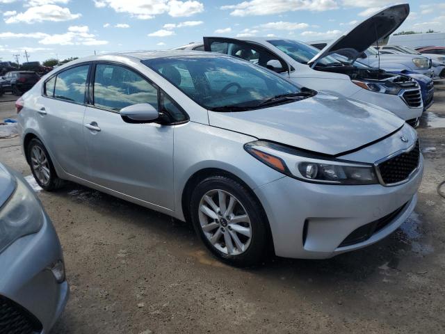 Photo 4 from auction – 2017 KIA FORTE LX with VIN 3KPFL4A74HE072326