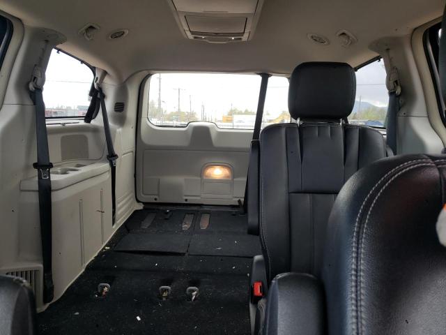 Photo 10 from auction – 2016 CHRYSLER TOWN & COU with VIN 2C4RC1CG1GR282999