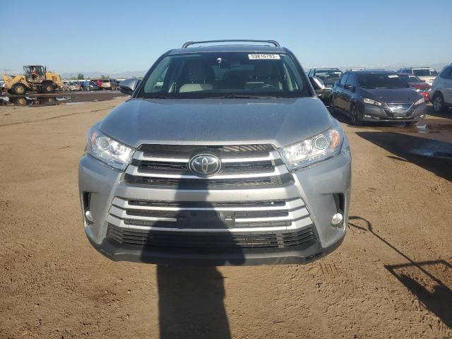 Photo 5 from auction – 2017 TOYOTA HIGHLANDER with VIN 5TDBZRFHXHS484154
