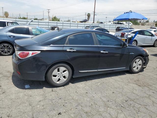 Photo 3 from auction – 2012 HYUNDAI SONATA HYB with VIN KMHEC4A48CA030802