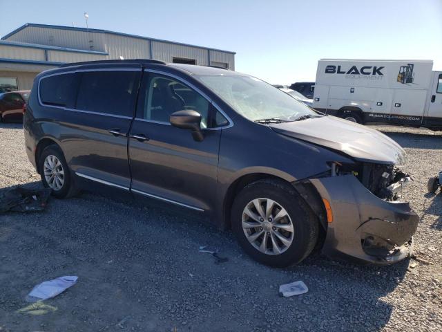 Photo 4 from auction – 2017 CHRYSLER PACIFICA T with VIN 2C4RC1BG2HR569111