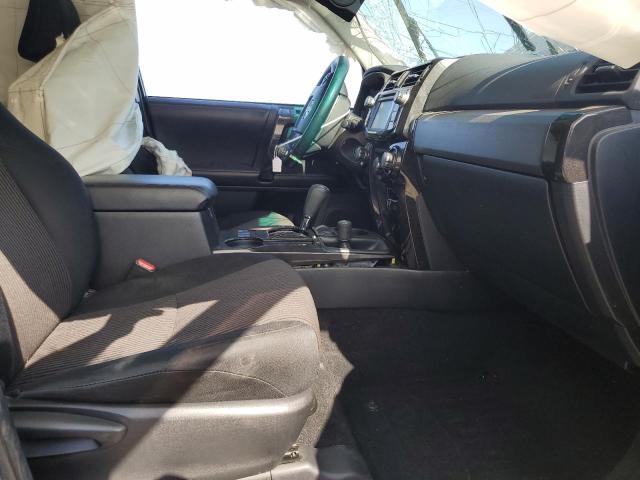 Photo 7 from auction – 2015 TOYOTA 4RUNNER SR with VIN JTEBU5JR3F5232154