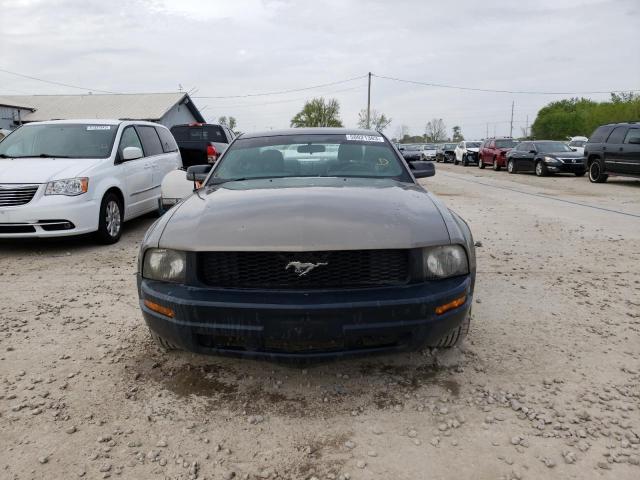Photo 5 from auction – 2005 FORD MUSTANG with VIN 1ZVFT80N055164786
