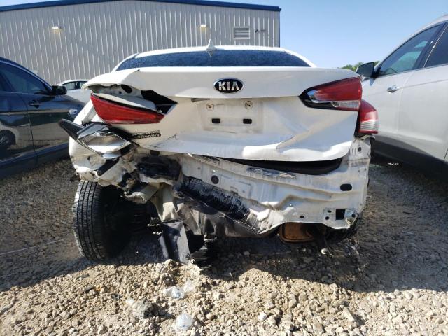 Photo 6 from auction – 2017 KIA FORTE LX with VIN 3KPFK4A70HE077140