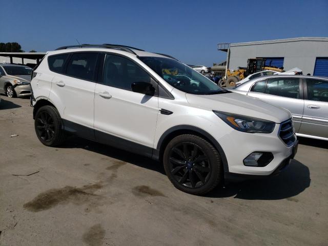 Photo 4 from auction – 2017 FORD ESCAPE SE with VIN 1FMCU0GD9HUA51152