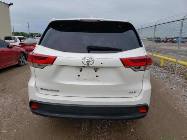 Photo 6 from auction – 2019 TOYOTA HIGHLANDER with VIN 5TDKZRFH3KS557839