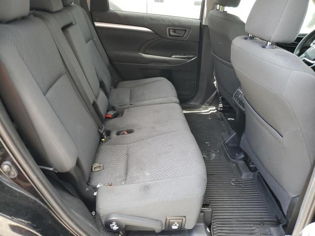 Photo 11 from auction – 2019 TOYOTA HIGHLANDER with VIN 5TDBZRFHXKS700656