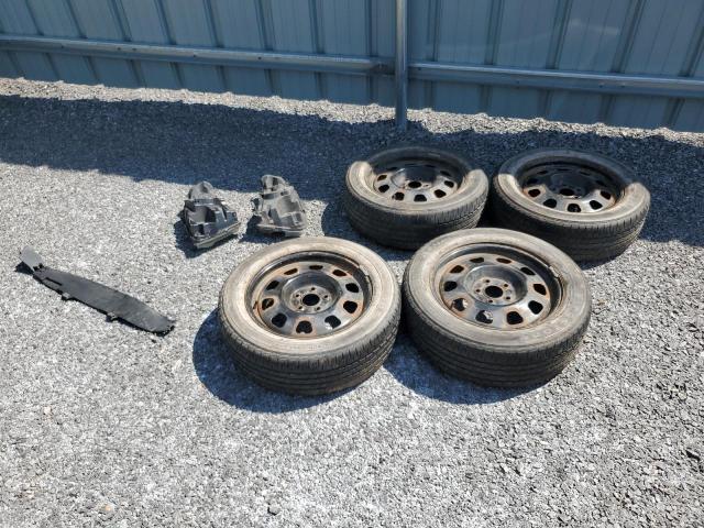 Photo 13 from auction – 2011 FORD ESCAPE XLT with VIN 1FMCU0DG2BKB93652