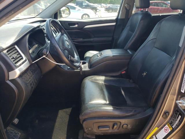 Photo 7 from auction – 2016 TOYOTA HIGHLANDER with VIN 5TDKKRFHXGS140598