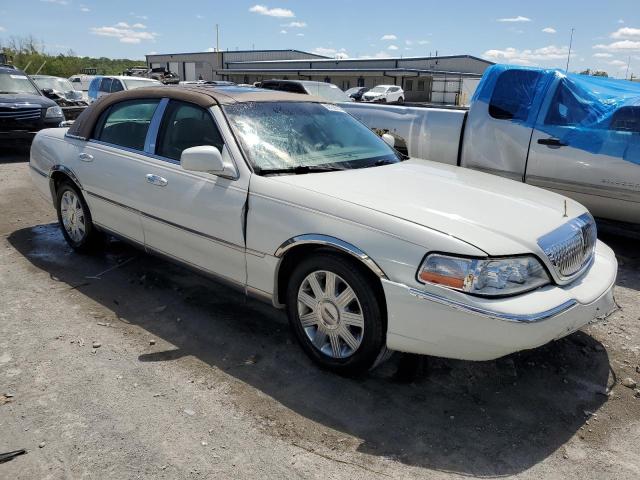 Photo 4 from auction – 2005 LINCOLN TOWN CAR S with VIN 1LNHM82W15Y606550