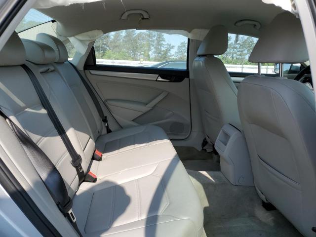 Photo 10 from auction – 2015 VOLKSWAGEN PASSAT S with VIN 1VWAS7A38FC118348
