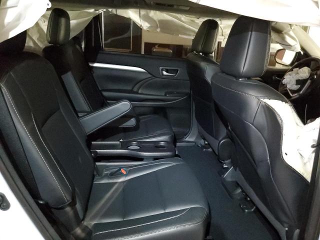 Photo 11 from auction – 2018 TOYOTA HIGHLANDER with VIN 5TDJZRFH1JS554013