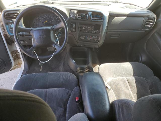 Photo 8 from auction – 2000 CHEVROLET BLAZER with VIN 1GNDT13W3Y2339468