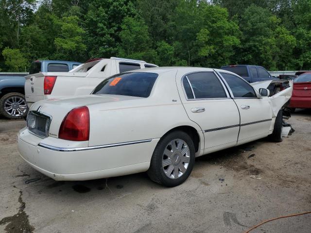 Photo 3 from auction – 2003 LINCOLN TOWN CAR C with VIN 1LNHM83W23Y706524