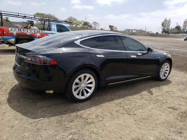 Снимка 3 от търг – 2017 TESLA MODEL S с VIN 5YJSA1E1XHF185510