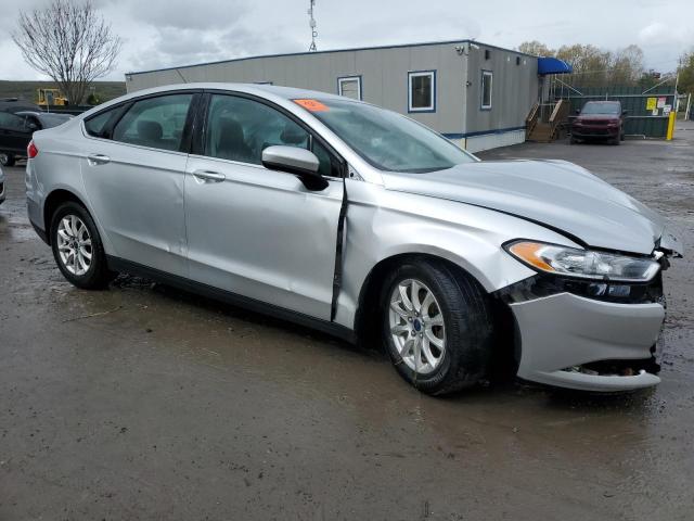 Photo 4 from auction – 2016 FORD FUSION S with VIN 3FA6P0G73GR377852