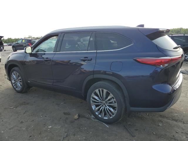 Photo 2 from auction – 2022 TOYOTA HIGHLANDER with VIN 5TDEBRCH4NS076900