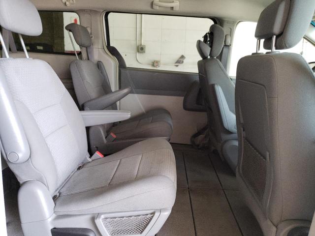 Photo 11 from auction – 2010 CHRYSLER TOWN & COU with VIN 2A4RR4DE7AR287168