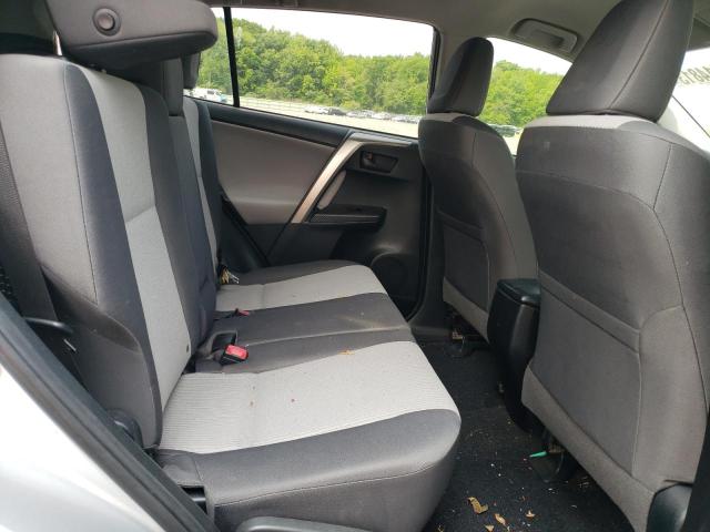 Photo 11 from auction – 2014 TOYOTA RAV4 LE with VIN JTMZFREV0ED034907