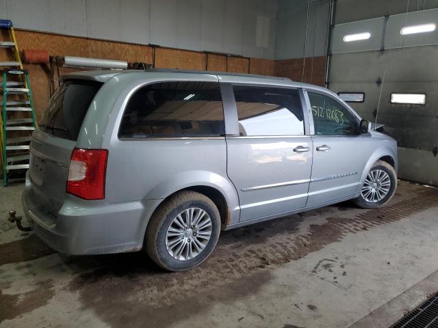 Photo 3 from auction – 2015 CHRYSLER TOWN & COU with VIN 2C4RC1CGXFR504339