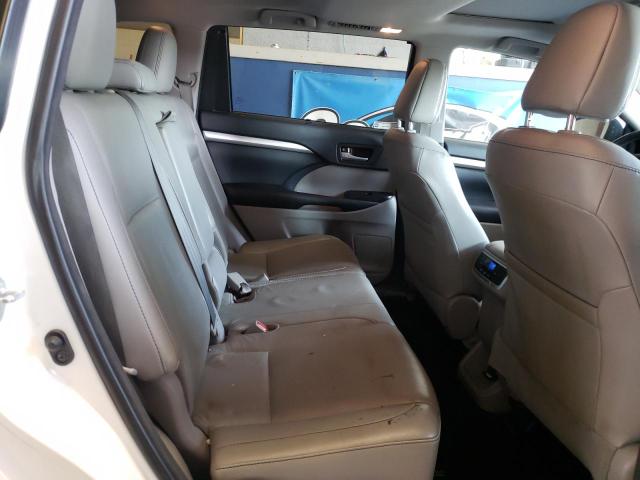 Photo 11 from auction – 2016 TOYOTA HIGHLANDER with VIN 5TDJKRFH8GS345820